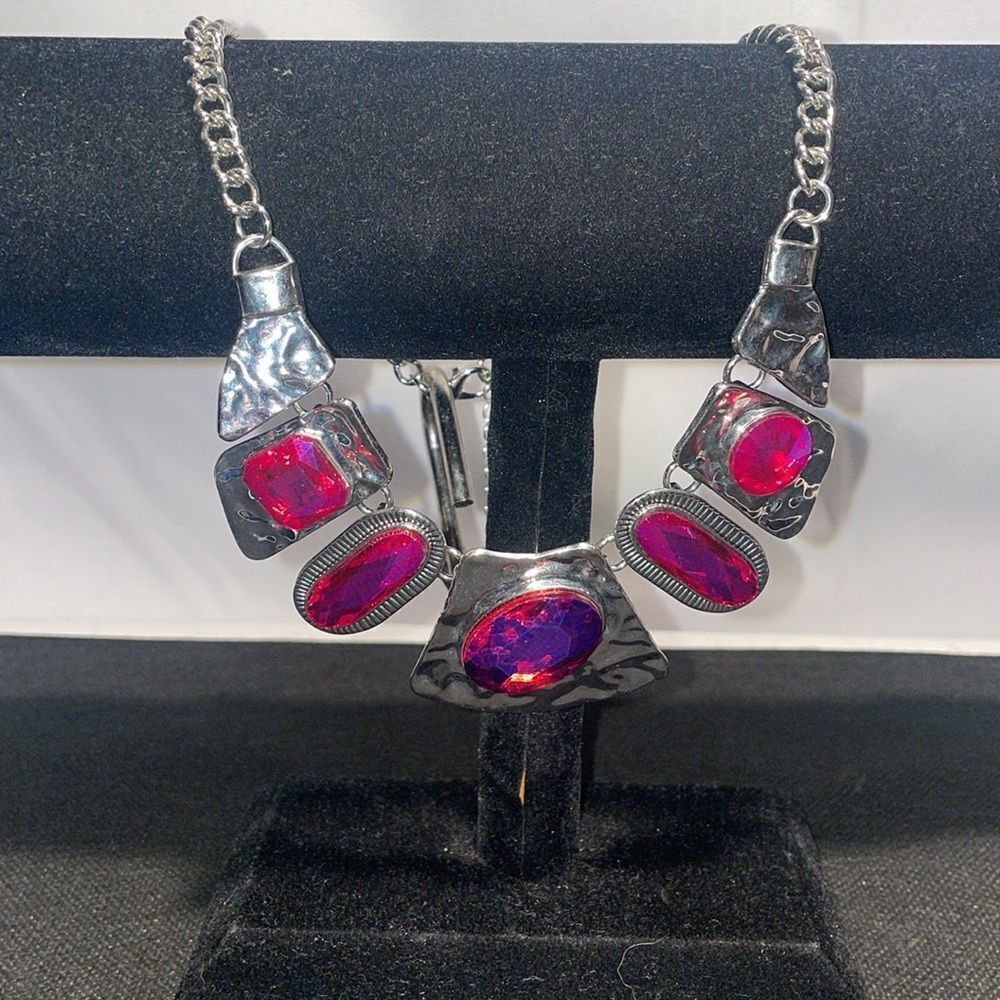 Chunky pink necklace